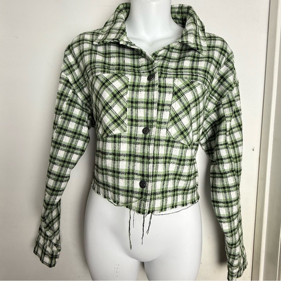 RSQ Green Plaid Cropped Shirt - Picture 2 of 4